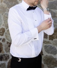 NEW Men  s Warehouse Tuxedo Shirt Black Buttons White Size 15 1/2 32/33 NWT