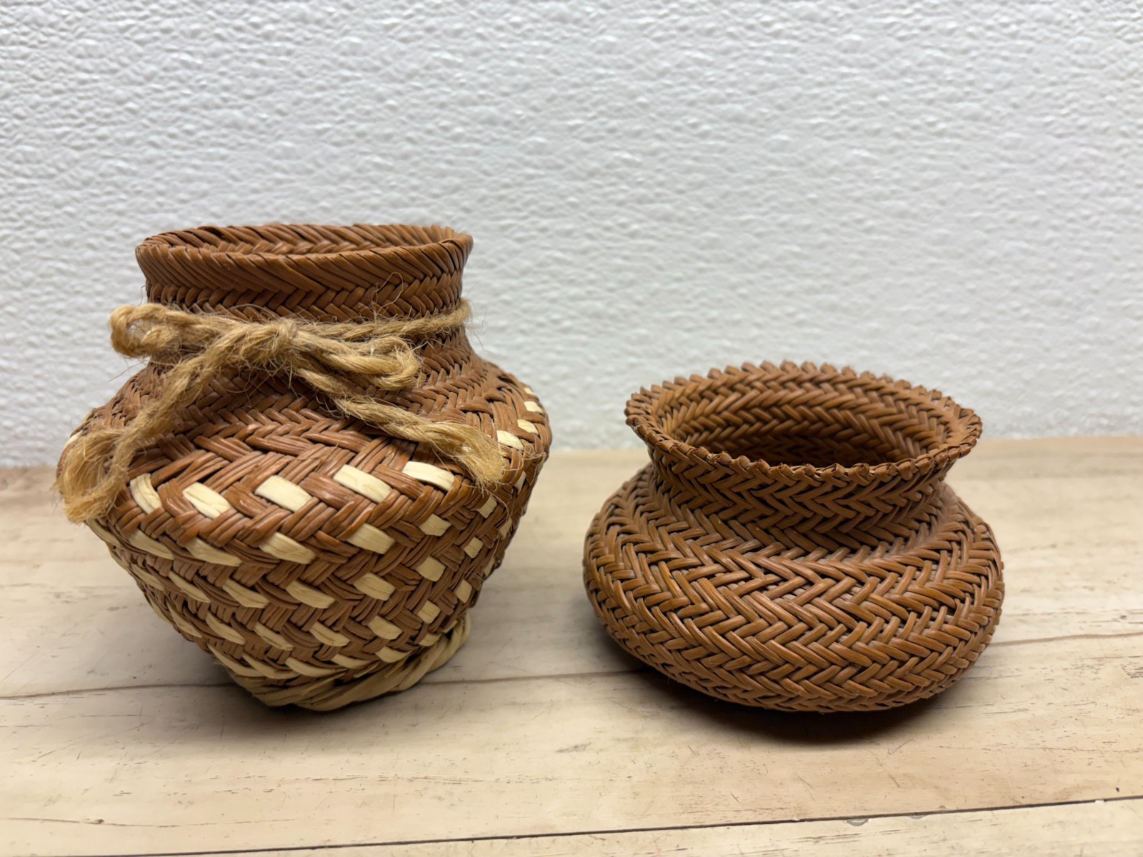 Vtg Set Of 2 Tarahumara Pine Needles Basket Handmade IN USA