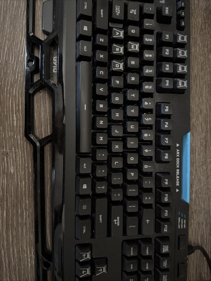 Logitech G910 Orion Spectrum RGB Mechanical Gaming Keyboard - Black - Image 3 of 4