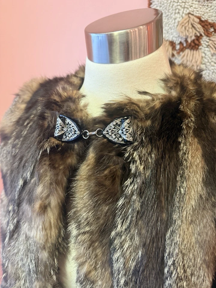 复古 Kline’s 皮草大衣带银色扣适合 L — 第 4/4 张图片