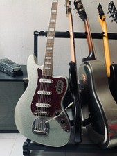 Squier Bass VI Classic Vibe FSR Silver Sparkle