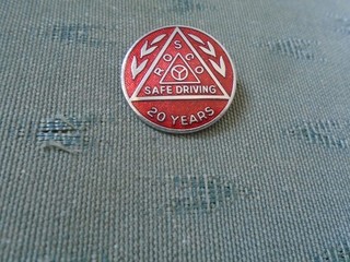 OLD 20 YEARS SAFE DRIVING ROSCO SAFE DRIVING AWARD ENAMEL PIN BADGE FATTORINI