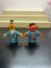Vtg 1980 Muppets Inc. Sesame Street Garage Bert Ernie Figures Child Guidance E8