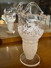 Beautiful Hand Blown Art Glass Vase Pink And White Confetti Pattern Ruffle 5.5”H