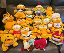 Lot Of 16 Vintage Garfield Plush Including 1-Odie A Few With Tags