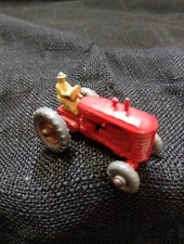 1960'sTractor,very Early  English  Model.(die-cast toy)
