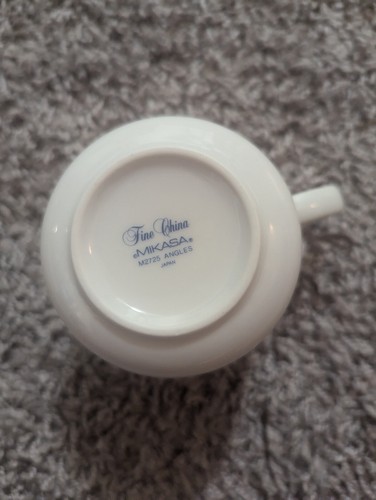 Mikasa Fine China Angles Pattern M2527 Cofee Cup/Mug & Saucer MCM - Set of 4 - Picture 3 of 6