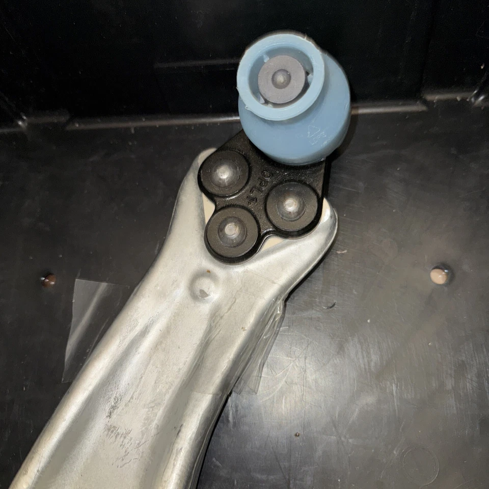 Brazo de control inferior delantero derecho OEM 05-11 Chevrolet Cobalt HHR Pontiac G5 15787555 Foto 4 de 4