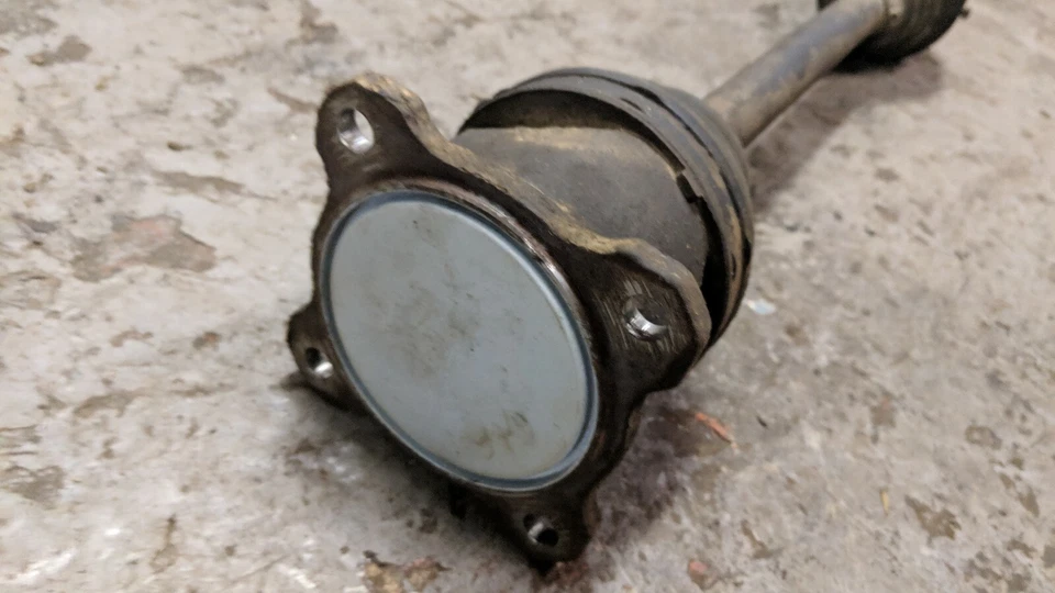 SUZUKI GRAND VITARA 1.9 DRIVESHAFT NSR PASSENGER SIDE LEFT REAR - Image 2 of 3