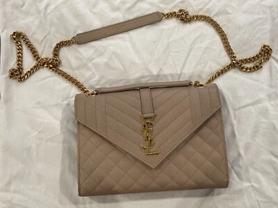 YSL ENVELOPE MEDIUM IN QUILTED GRAIN DE POUDRE EMBOSSED LEATHER