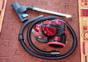 Lentz beutelloser Bodenstaubsauger Zyklon (Rot/Schwarz,  700W)