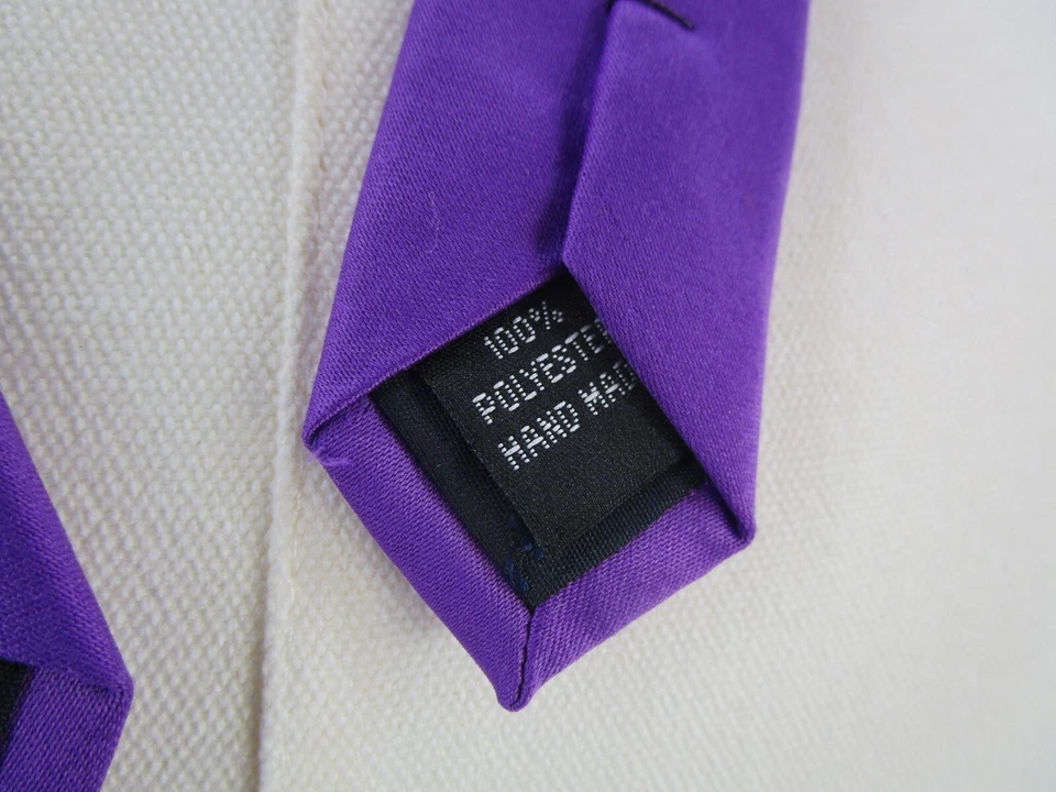 Corbata preppy Jacob Alexander para hombre púrpura lisa 58" largo 2" ancho Foto 2 de 4