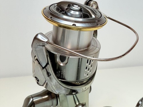 Carrete giratorio de alta gama Shimano 18 Stella C5000Xg engranaje de precisión ligero - Imagen 4 de 10