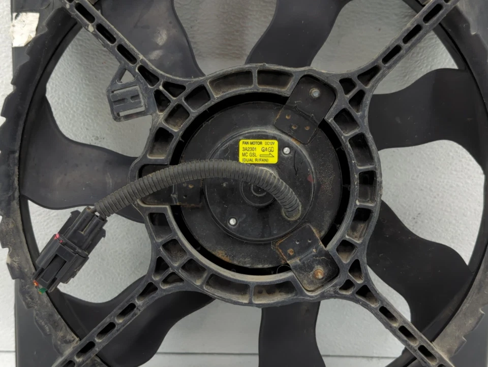 2006-2011 Hyundai Accent левый радиатор вентилятор мотор в сборе VYNCX - Изображение 3 из 4