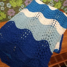 Blue White Stripy Wavy Knitted Crochet Blanket Throw Sofa Blanket