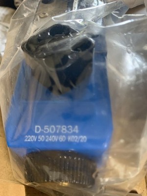 Fst New DG4V-3-2C-M-U-D6-60 Solenoid Valve *lh