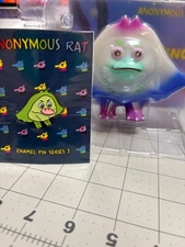 Glow-in-the-Dark Stinging Duck Designer Vinyl Figure Anonymous Rat + Enamel Pin