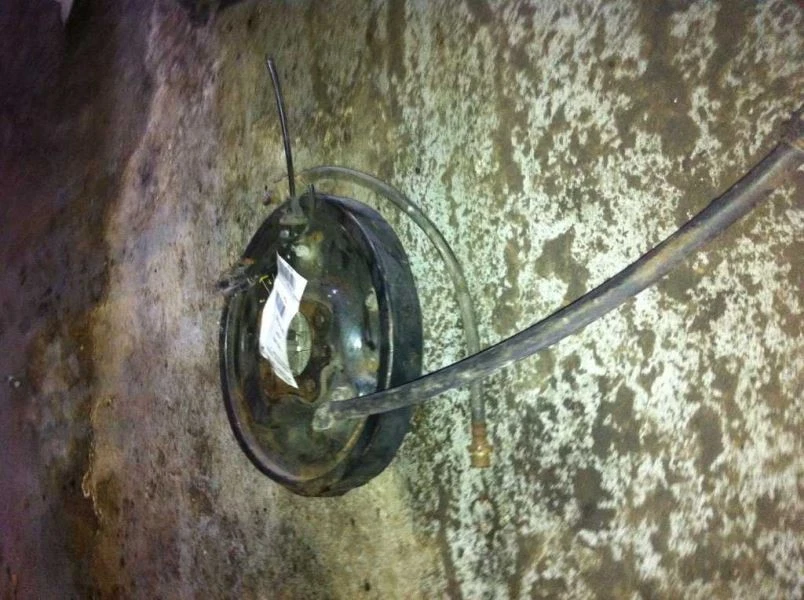 1992 Honda Accord Rear Backing Plate - Image 3 of 4