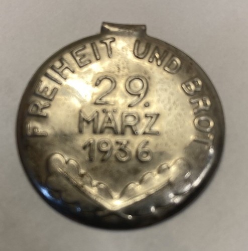 Prendedor político alemán vintage: FREEDO Y PAN 29 MARZO 1936; Libertad y pan - Imagen 3 de 4