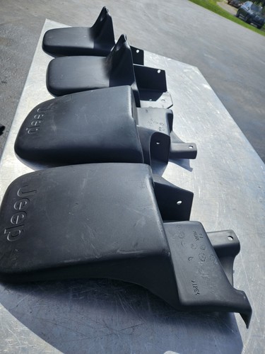 97-06 JEEP TJ WRANGLER FRONT & REAR SPLASH GUARD MUD FLAP SET OEM 82202307 SET - Picture 7 of 10