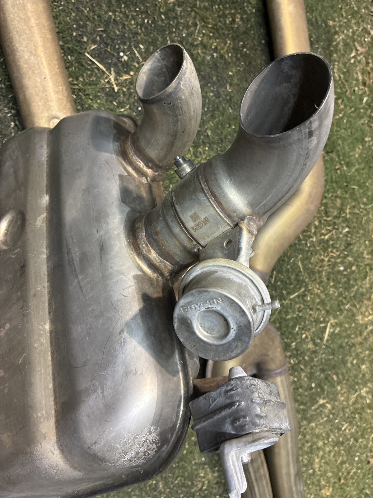 2010 rolls royce ghost exhaust