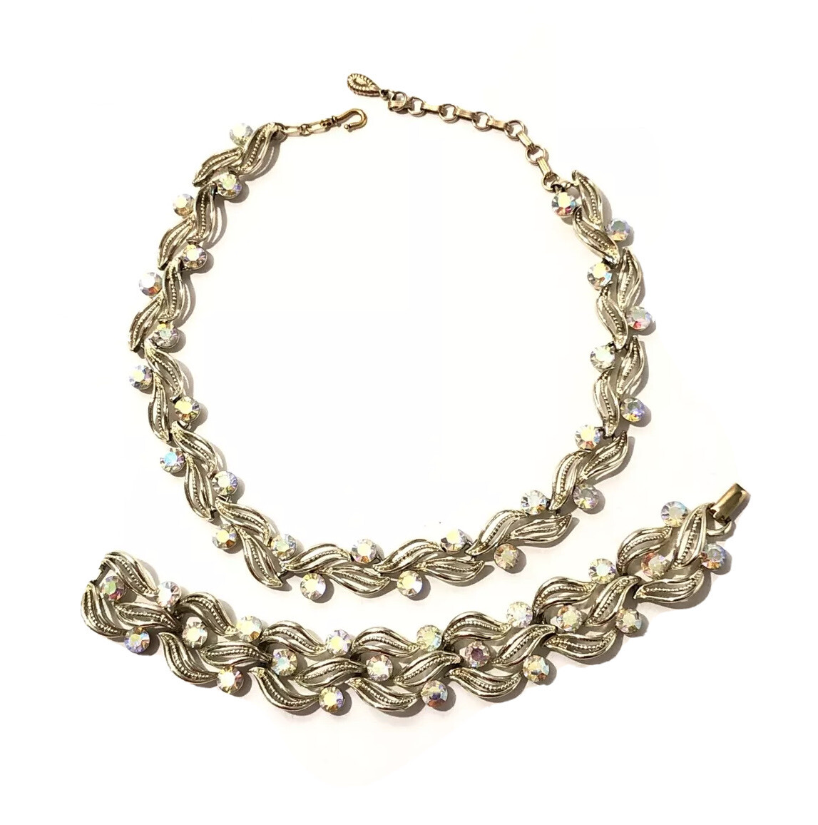 Vintage Lisner 16” Gold Tone Necklace 7-1/4 Bracelet Jewelry Set