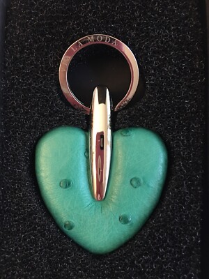Via La Mode Ostritch Leather Heart Keychain
