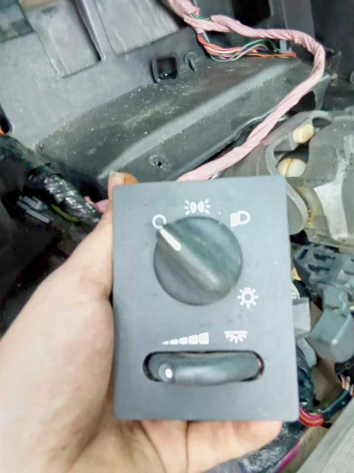 Переключатель фар для Chevrolet Venture 2000-2005 годов выпуска 2004 2003 2001 2002 годов выпуска - Изображение 3 из 3