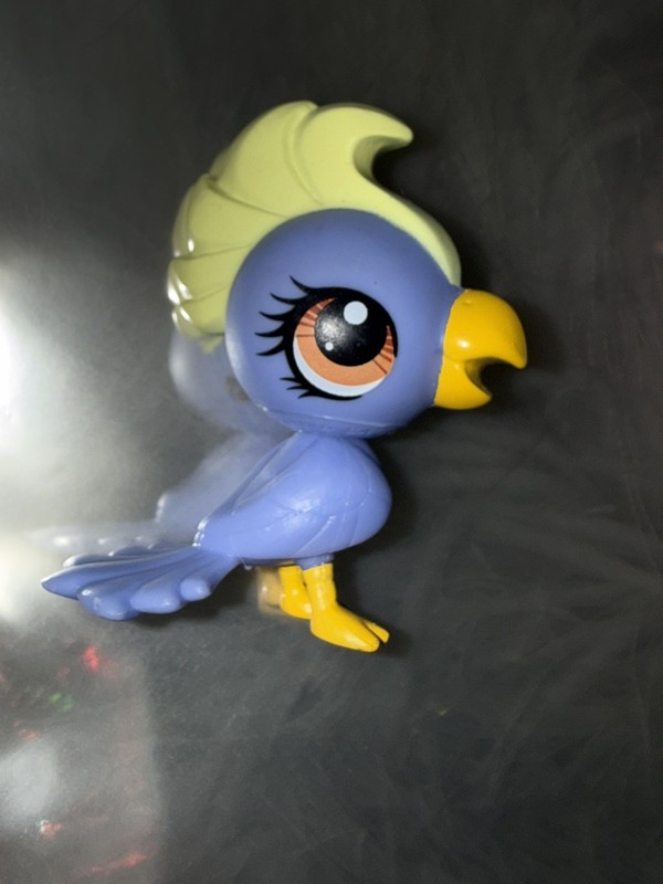 LPS Littlest Pet Shop Figure #3296 Purple Cockatoo Bird Orange Eyes