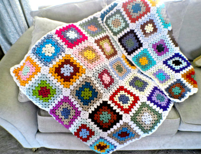 Neu Handgehäkelt Bunt Baby Granny Squares Decke Wiege Kinderwagen Autositz Groß