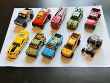 LOT OF 10 MINIATURE MINI DIECAST  PLASTIC TOY CARS VEHICLES TRUCKS