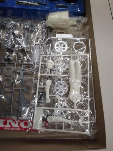 1/12 Tamiya 1966 Honda RA273 F1 Ginther Bucknam Kit 1211 - Picture 3 of 7