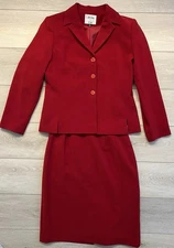 Collections For Le Suit Women’s Size 8P Deep Red 2 Piece Suit Skirt & Jacket