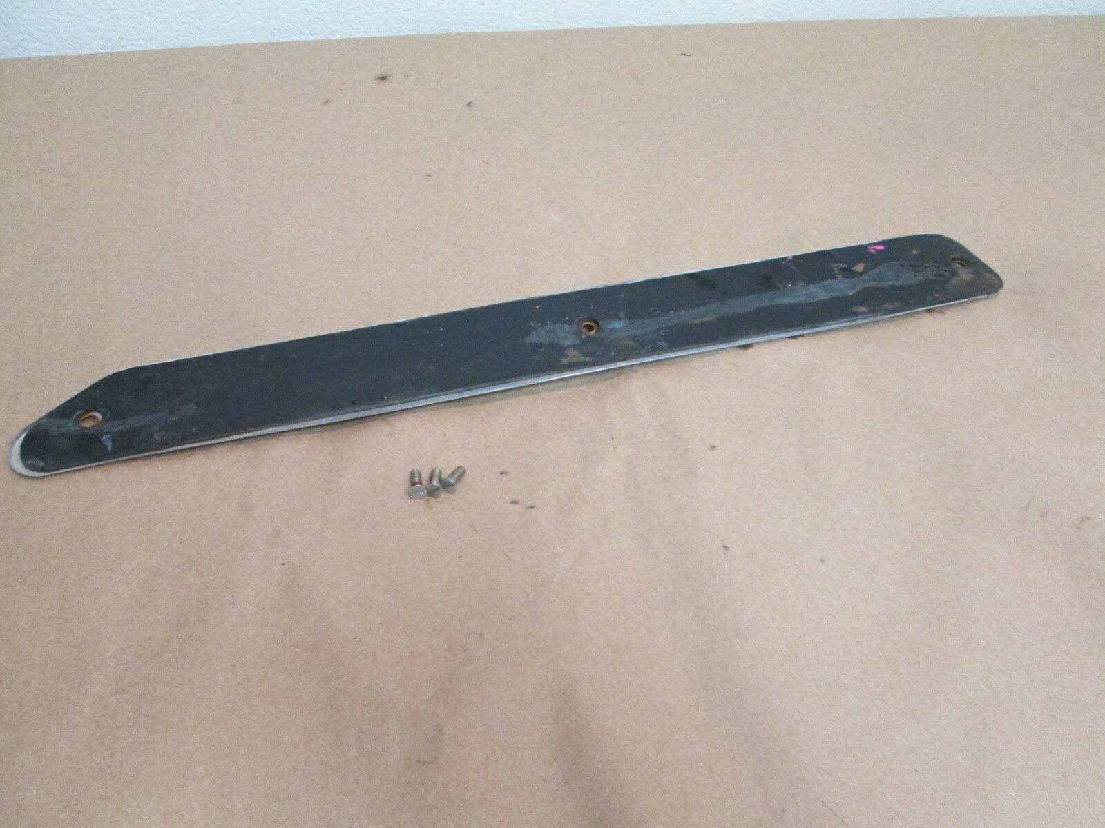 Rolls Royce Silver Shadow II 1980 - LH Rear Door Chrome Sill Plate