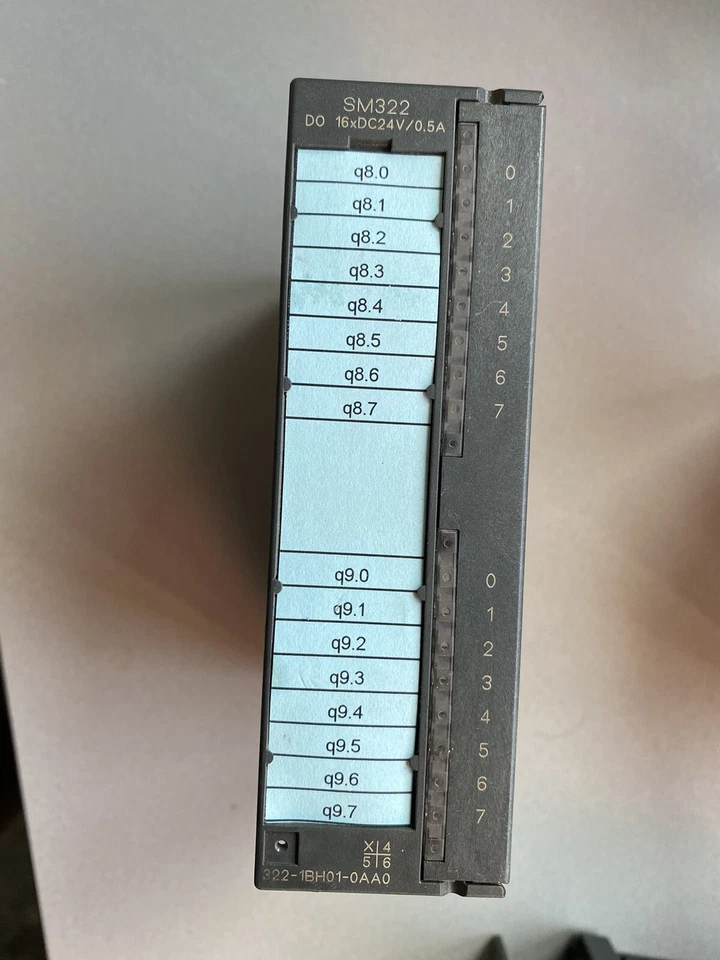 Siemens SIMATIC S7-300 Módulo de salida digital - Gris (6ES7322-1BH01-0AA0) - Imagen 2 de 4