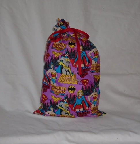 Super Girl, Batgirl & Wonder Woman Design Homemade Fabric Gift Bag with Ribbon - Bild 3 von 3