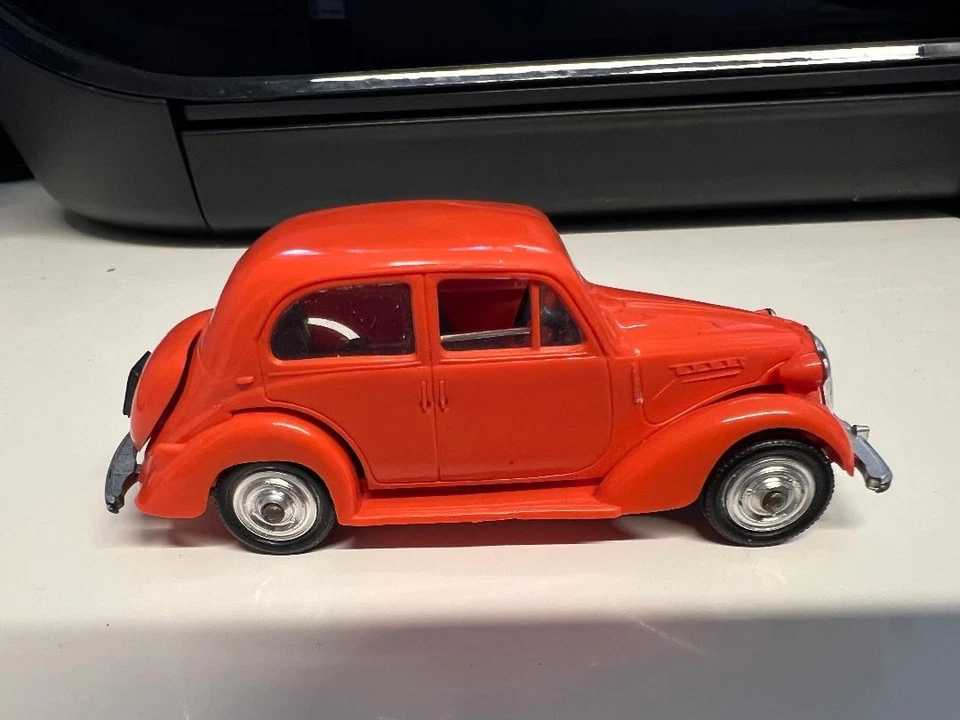 SIMCA 8 - NOREV ANCIEN D'ORIGINE - ASSEZ BON ETAT - Photo 2/4