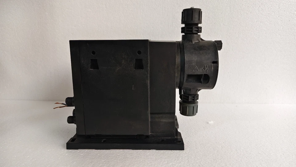 Grundfos DDE 6-10 PR-PP/E/C-X-31U2U2FG Smart Dosing Pump - Image 3 of 4