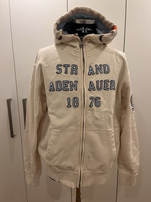 Adenauer & Co / Weste mit Kaputze