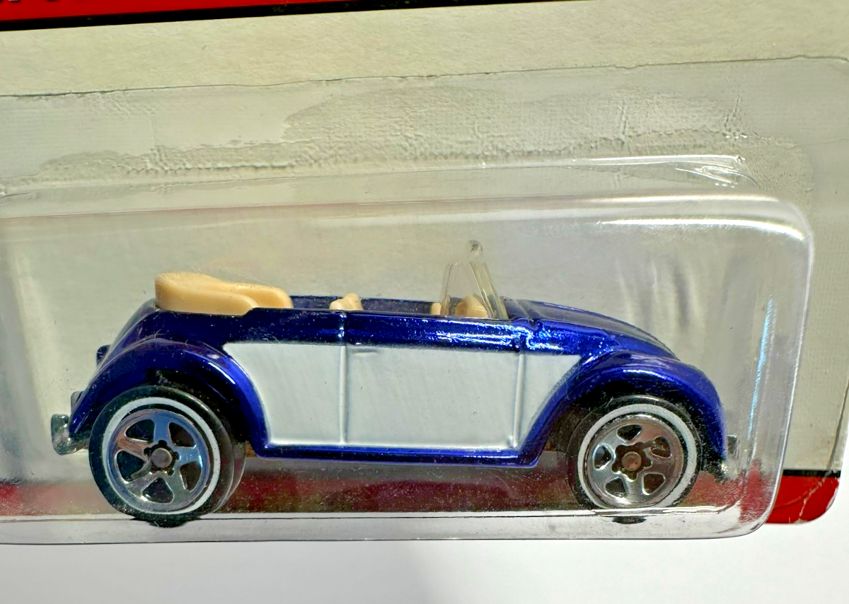 Hot Wheels Classics Series 2 #21 or 30 VW Bug Convertible Blue and