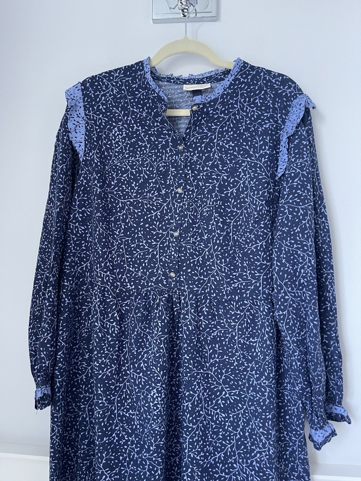 Universal Thread Leaf Print Ballon Long Sleeve Ru… - image 4