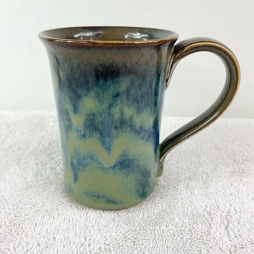 Handmade Studio Pottery Stoneware Coffee Mug 12 ounce Signed