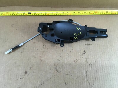 2007 - 2013 BMW X5 E70 FRONT RIGHT SIDE EXTERIOR DOOR HANDLE BRACKET OEM 