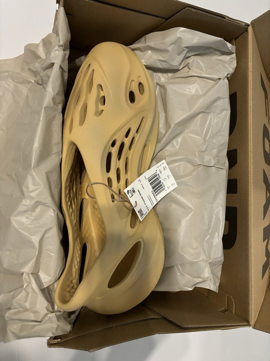 靴 adidas form runner Adidas Yeezy Foam Runner Sneakers | Flight Club