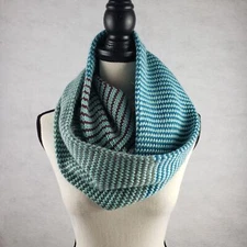 Pistil Women's Chunky Knit Infinity Scarf Multishade Blue Cozy Warm Fall Winter