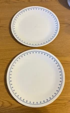 EUC (2) CORELLE BLUE SNOWFLAKE GARLAND DINNER PLATES 10.25" NO LOGO CORNING VTG