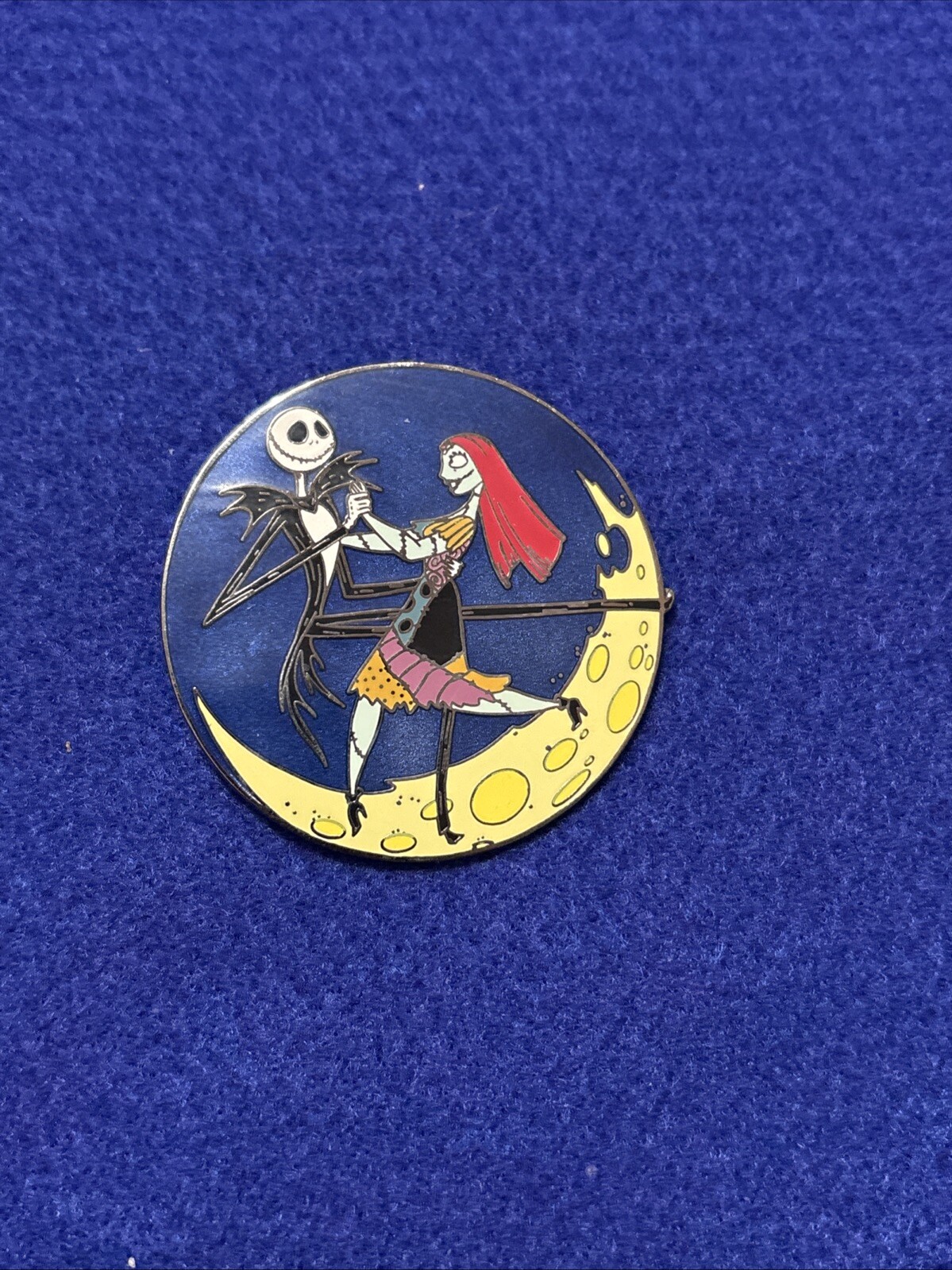 Disney Auctions Sally & Jack Dancing On Moon Pin