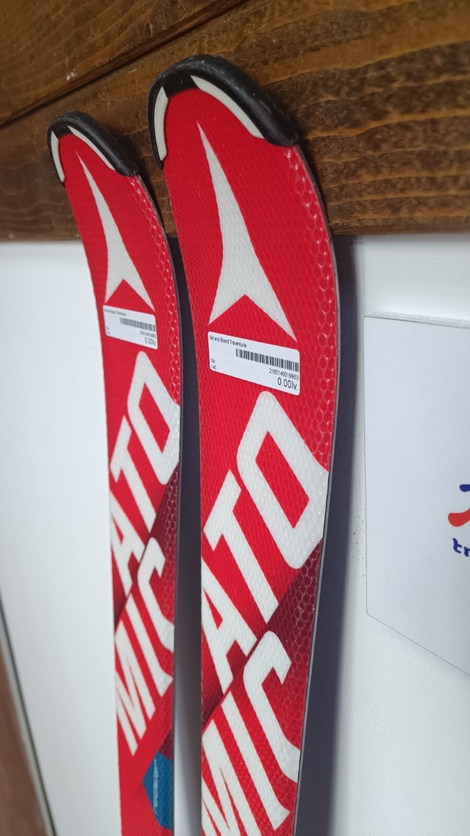 Atomic Redster XT 140cm Ski + Atomic 7.5 Bindings Winter Atomic Redster XT 140cm Ski + Atomic 7.5 Bindings Winter