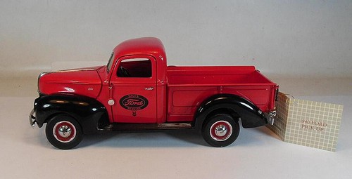 Franklin Mint 1/24 Ford Pick Up 1940 rojo con etiqueta colgante #5314 - Imagen 3 de 4