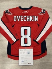 Alexander Ovechkin Card and Memorabilia Buying Guide 77